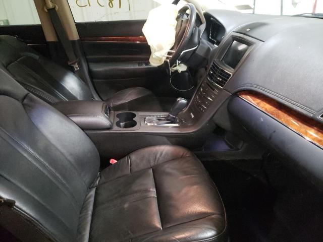 Photo 5 from auction – 2016 LINCOLN MKT with VIN 2LMHJ5AT1GBL02458