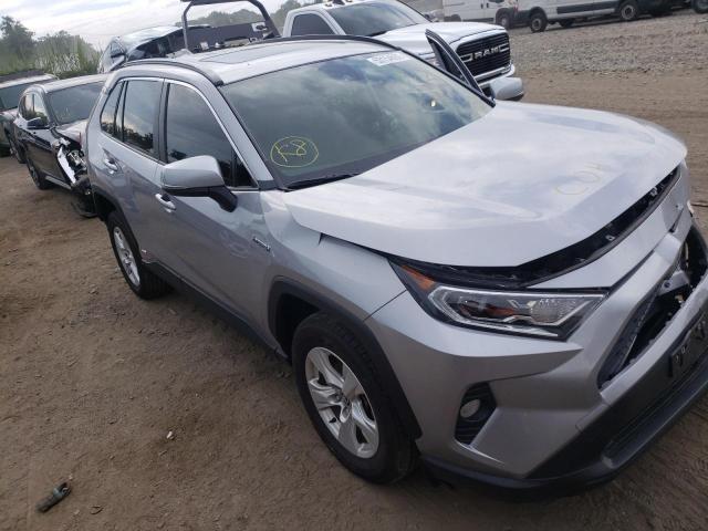TOYOTA RAV4 XLE 2021 with VIN JTMR6RFVXMD016783 - Photo from auction