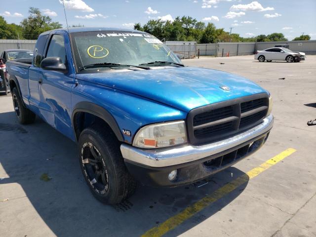 DODGE DAKOTA 1998 with VIN 1B7GL22X8WS686121 - Photo from auction