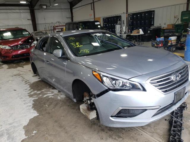 HYUNDAI SONATA SE 2017 with VIN 5NPE24AF4HH565327 - Photo from auction