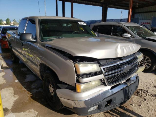 CHEVROLET SILVERADO 2006 with VIN 1GCEC19V36Z215734 - Photo from auction