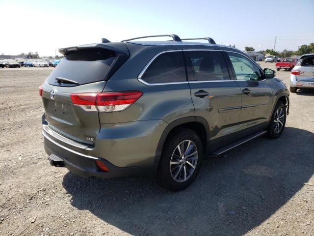 Photo 4 from auction – 2019 TOYOTA HIGHLANDER with VIN 5TDKZRFH5KS295600