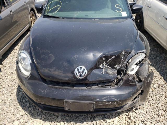 Photo 7 from auction – 2014 VOLKSWAGEN BEETLE with VIN 3VWF17AT5EM634818