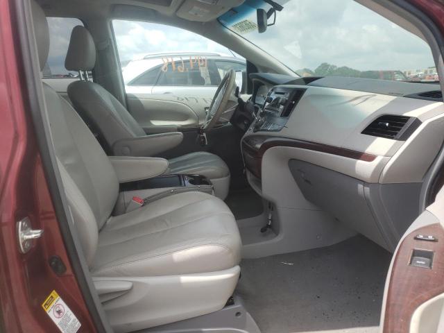 Photo 5 from auction – 2011 TOYOTA SIENNA XLE with VIN 5TDYK3DC2BS009768