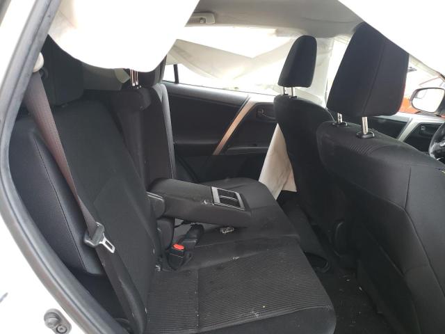 Photo 6 from auction – 2018 TOYOTA RAV4 LE with VIN JTMBFREV4JJ221256