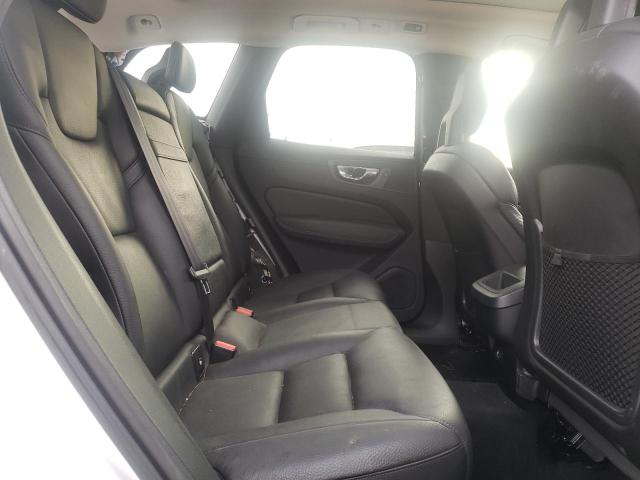 Photo 6 from auction – 2018 VOLVO XC60 T5 MO with VIN YV4102RK0J1079814