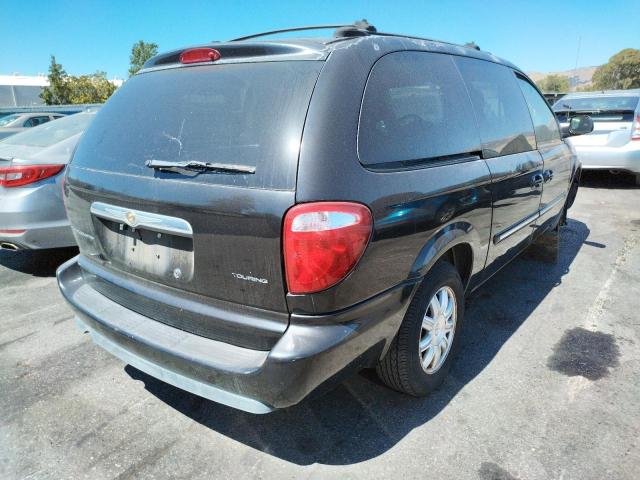 Photo 4 from auction – 2005 CHRYSLER TOWN AND C with VIN 2C8GP54L45R575273