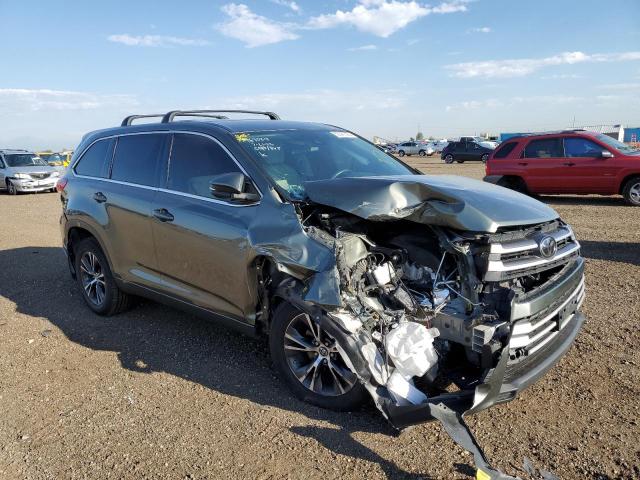TOYOTA HIGHLANDER 2018 with VIN 5TDBZRFH1JS874520 - Photo from auction