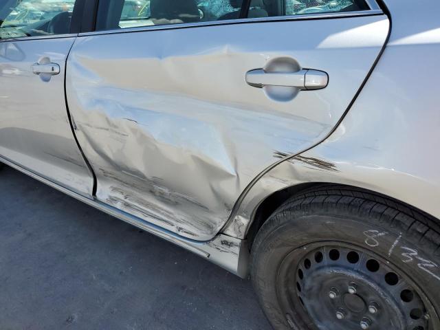 Photo 9 from auction – 2014 TOYOTA CAMRY L with VIN 4T1BF1FK0EU418401