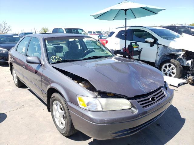 TOYOTA CAMRY CE 1997 with VIN 4T1BG22K7VU153128 - Photo from auction