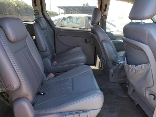 Photo 6 from auction – 2005 CHRYSLER TOWN AND C with VIN 2C8GP54L45R575273
