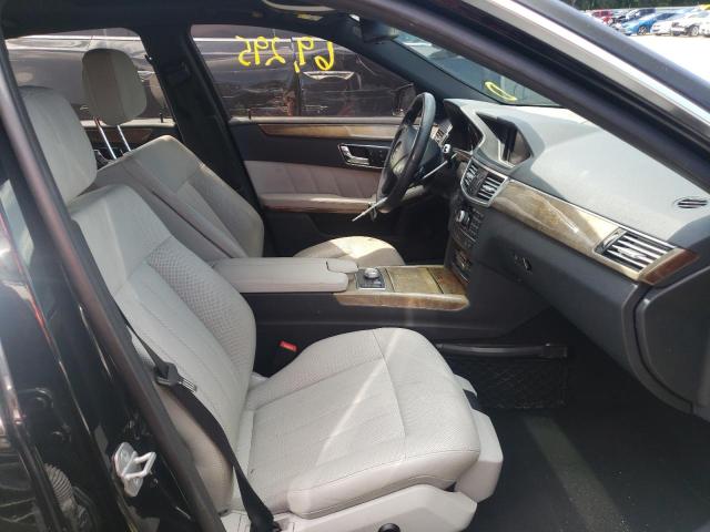 Photo 5 from auction – 2010 MERCEDES-BENZ E 550 with VIN WDDHF7CBXAA216933