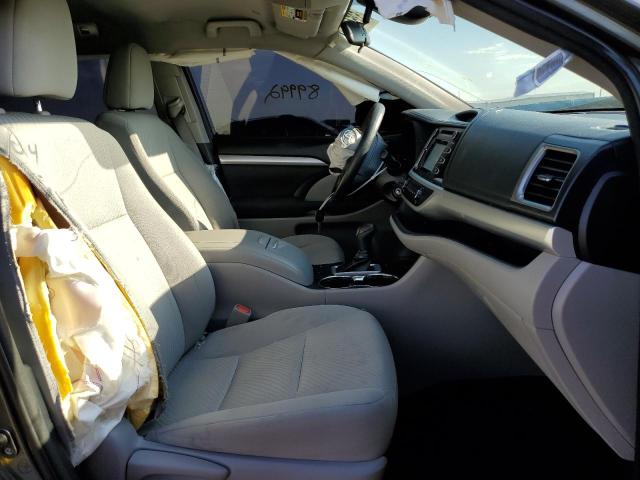 Photo 5 from auction – 2018 TOYOTA HIGHLANDER with VIN 5TDBZRFH1JS874520