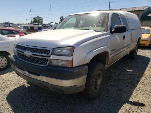 Photo 2 from auction – 2005 CHEVROLET SILVERADO with VIN 1GCHC29U75E188988