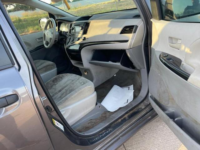 Photo 5 from auction – 2012 TOYOTA SIENNA BAS with VIN 5TDKA3DC6CS012716