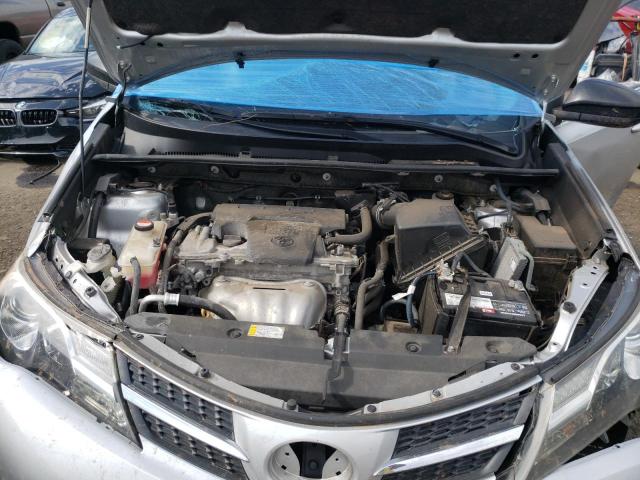 Photo 7 from auction – 2015 TOYOTA RAV4 LE with VIN JTMBFREV0FJ030876