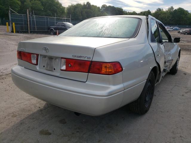 Photo 4 from auction – 2000 TOYOTA CAMRY CE with VIN 4T1BG22K7YU676332