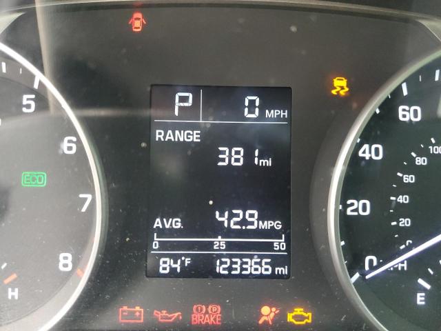 Photo 8 from auction – 2017 HYUNDAI ELANTRA SE with VIN 5NPD74LF2HH083918