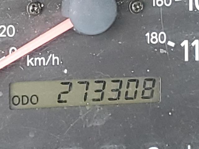 Photo 8 from auction – 2002 TOYOTA SIENNA CE with VIN 4T3ZF19C82U435078