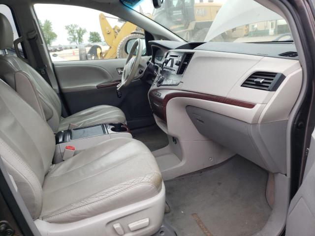 Photo 5 from auction – 2012 TOYOTA SIENNA XLE with VIN 5TDYK3DC0CS271547