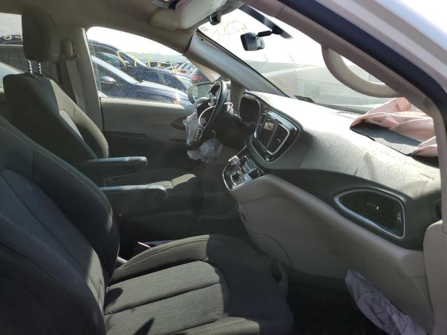 Photo 5 from auction – 2020 CHRYSLER VOYAGER with VIN 2C4RC1CG5LR150578
