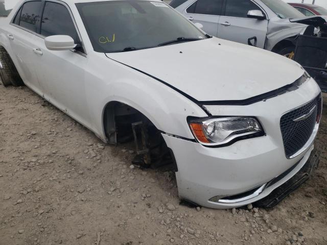 Photo 9 from auction – 2015 CHRYSLER 300 LIMITE with VIN 2C3CCARG1FH814483