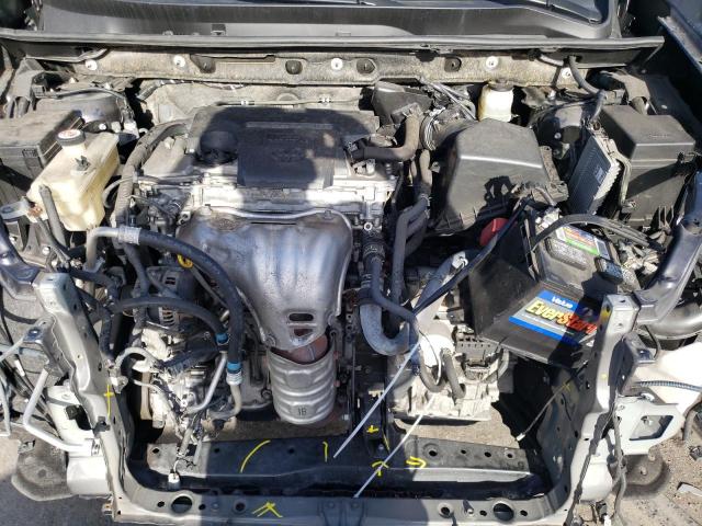Photo 7 from auction – 2017 TOYOTA RAV4 XLE with VIN JTMWFREV4HJ117622