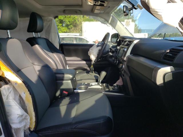 Photo 5 from auction – 2018 TOYOTA 4RUNNER SR with VIN JTEBU5JR9J5606307
