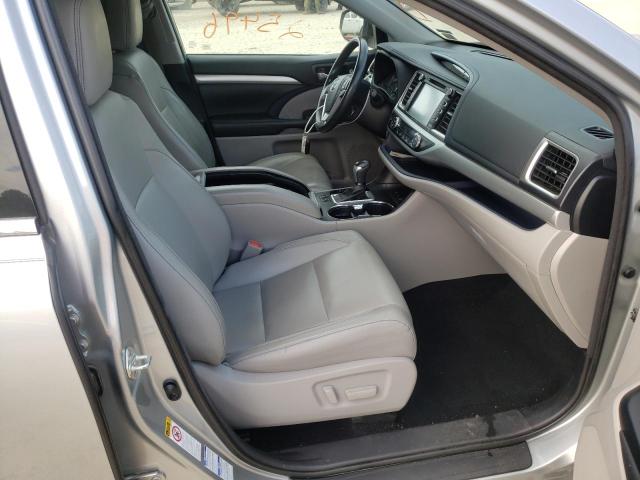 صورة رقم 5 من المزاد - 2018 TOYOTA HIGHLANDER مع VIN 5TDJZRFH8JS532140