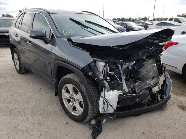 TOYOTA RAV4 XLE 2021 with VIN 2T3W1RFVXMC104142 - Photo from auction