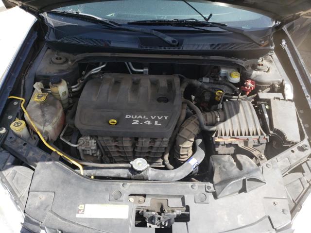 Photo 7 from auction – 2011 CHRYSLER 200 LX with VIN 1C3BC4FB5BN569355
