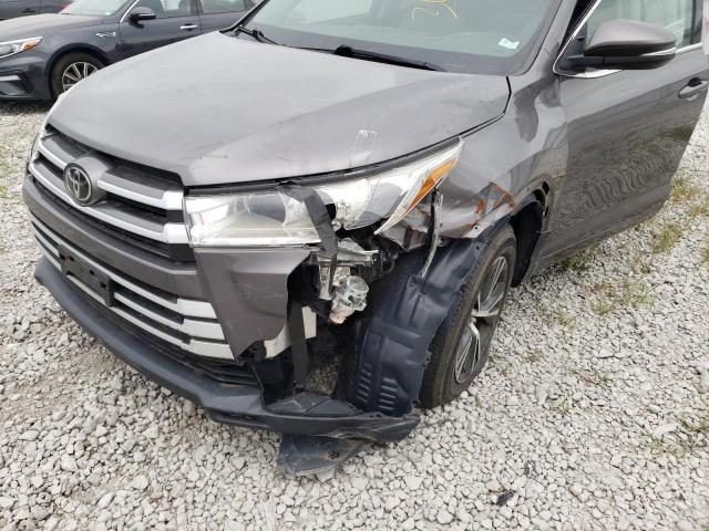 Photo 9 from auction – 2017 TOYOTA HIGHLANDER with VIN 5TDZARFH3HS028230