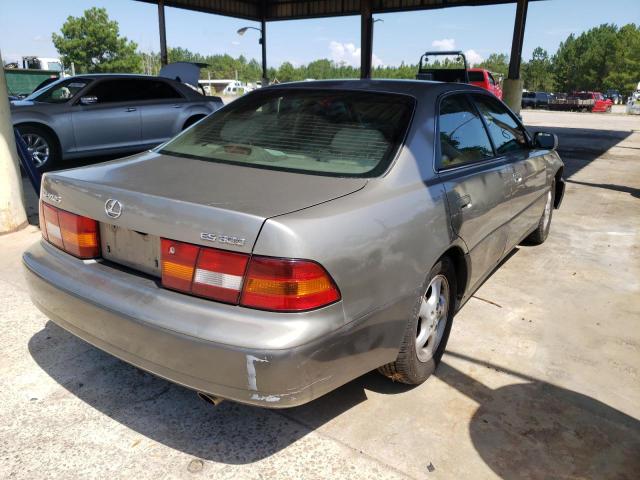 Photo 4 from auction – 1998 LEXUS ES 300 with VIN JT8BF28G9W5030645