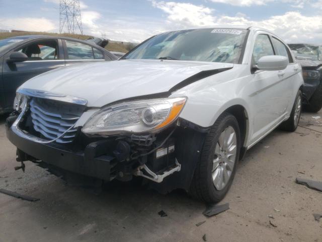 Foto 2 de la subasta – 2014 CHRYSLER 200 LX con VIN 1C3CCBAB2EN122681