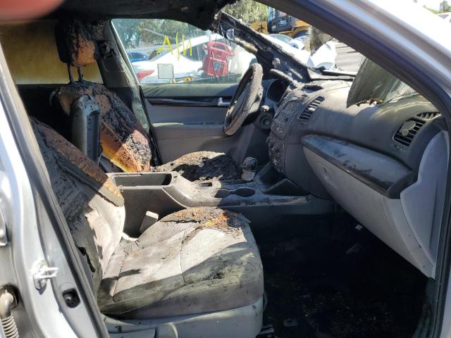 Photo 5 from auction – 2014 KIA SORENTO LX with VIN 5XYKT4A69EG521942