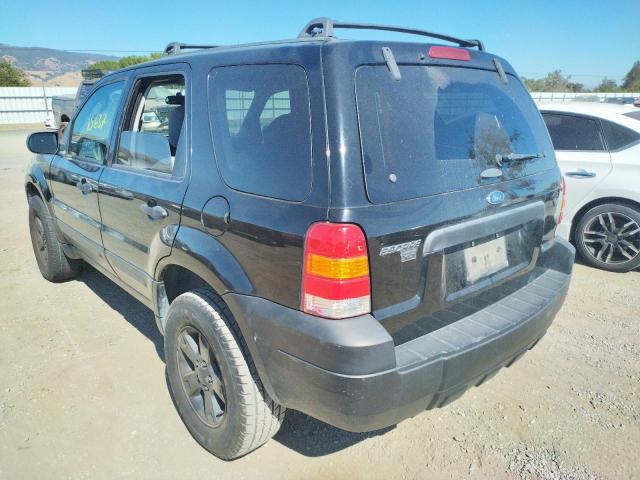 Photo 3 from auction – 2005 FORD ESCAPE XLT with VIN 1FMYU03185KB24018