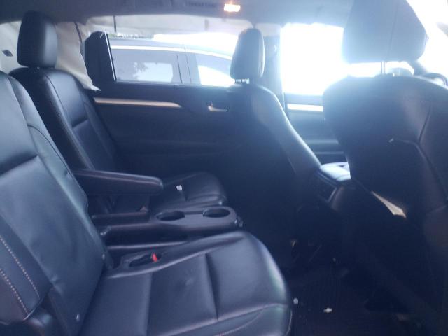 Photo 6 from auction – 2015 TOYOTA HIGHLANDER with VIN 5TDKKRFH8FS102480
