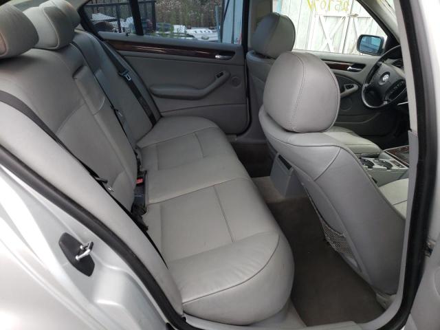 Photo 6 from auction – 2005 BMW 325 I with VIN WBAEV33475KW17945