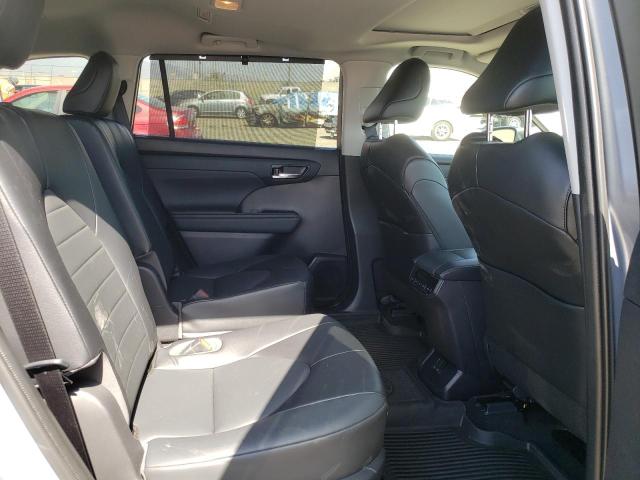Photo 6 from auction – 2022 TOYOTA HIGHLANDER with VIN 5TDHARAH4NS013315