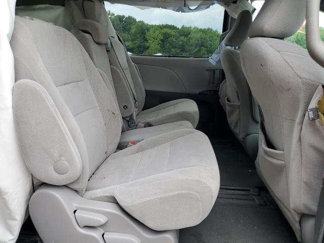 Photo 6 from auction – 2017 TOYOTA SIENNA LE with VIN 5TDKZ3DC5HS861512