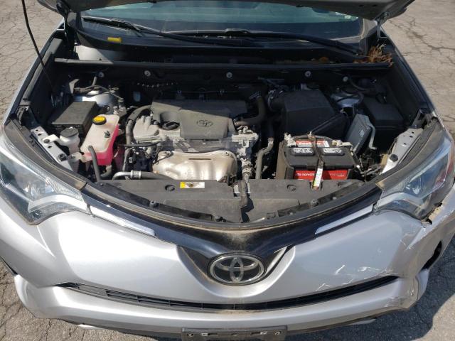 Photo 7 from auction – 2017 TOYOTA RAV4 XLE with VIN 2T3RFREV7HW555405