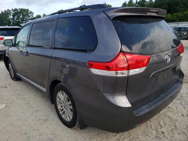 Photo 3 from auction – 2011 TOYOTA SIENNA XLE with VIN 5TDYK3DCXBS148918