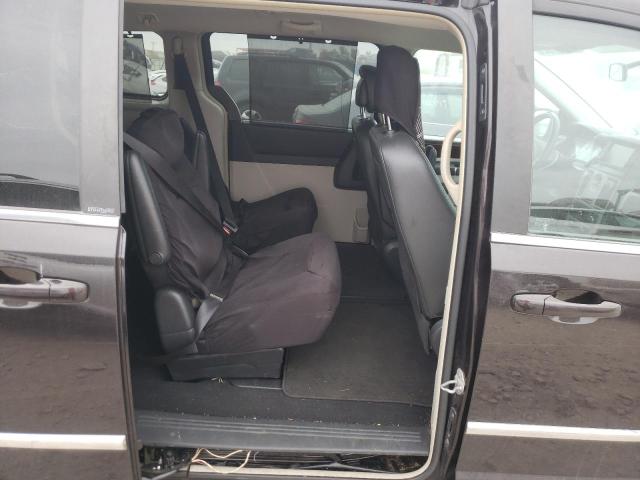 Photo 6 from auction – 2010 CHRYSLER TOWN & COU with VIN 2A4RR8D10AR357422