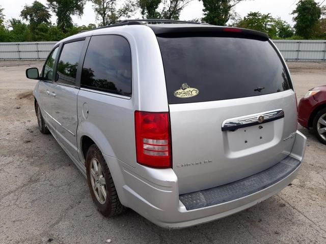 Photo 3 from auction – 2010 CHRYSLER TOWN & COU with VIN 2A4RR5D17AR109988