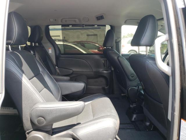 Photo 6 from auction – 2017 TOYOTA SIENNA SE with VIN 5TDXZ3DC4HS789742