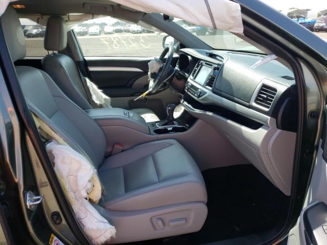 Photo 5 from auction – 2019 TOYOTA HIGHLANDER with VIN 5TDKZRFH5KS295600