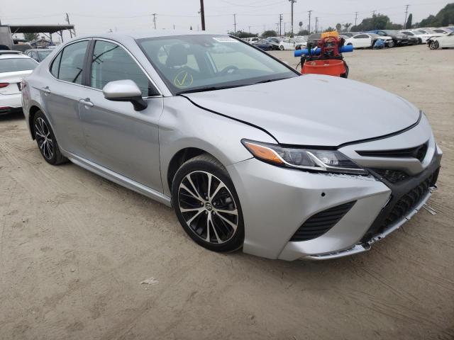 TOYOTA CAMRY SE 2020 with VIN 4T1G11AK2LU892777 - Photo from auction