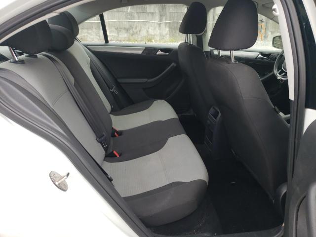 Photo 6 from auction – 2017 VOLKSWAGEN JETTA S with VIN 3VW2B7AJ9HM353278