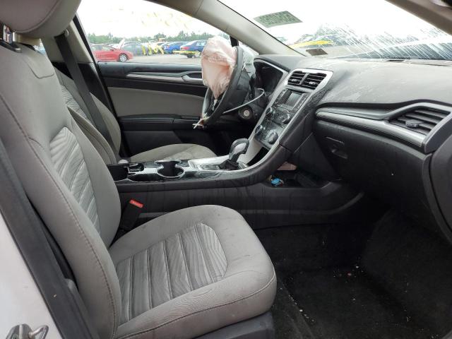 Photo 5 from auction – 2016 FORD FUSION S with VIN 3FA6P0G70GR239797