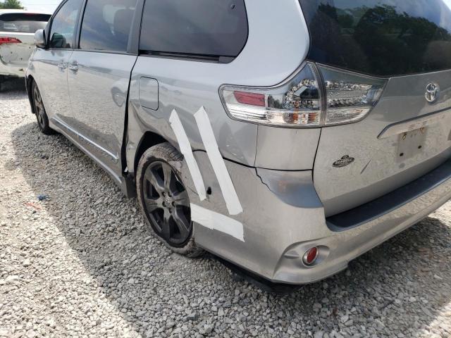 Photo 9 from auction – 2017 TOYOTA SIENNA SE with VIN 5TDXZ3DC7HS811152